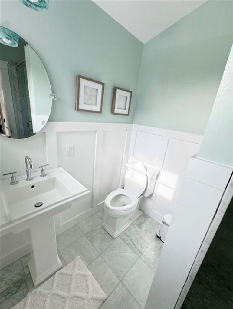 21 Warren Avenue, Unit 21 Middletown, RI 02842 - Photo 13 of 18