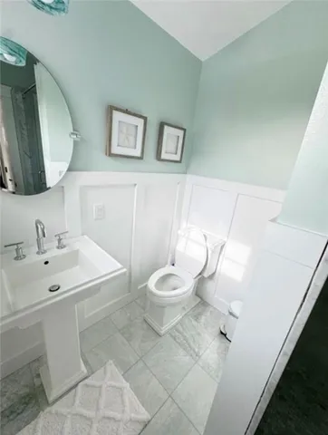 $2,400 | 21 Warren Avenue, Unit 21, Middletown, RI 02842