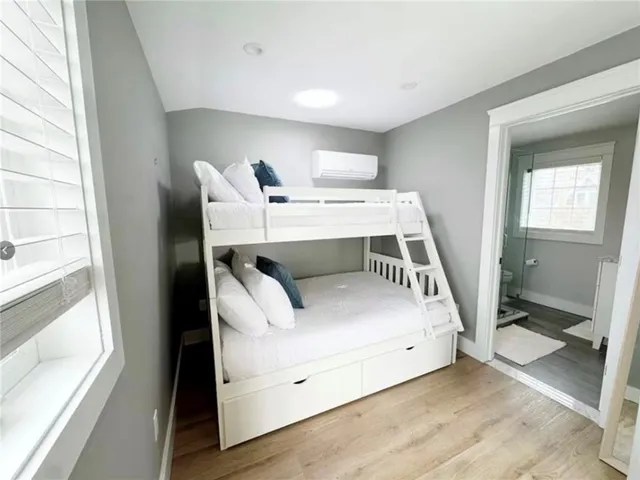 $2,400 | 21 Warren Avenue, Unit 21, Middletown, RI 02842