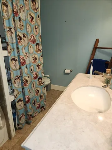 $325,000 | 2525 Holmes Street, Kansas City, MO 64108