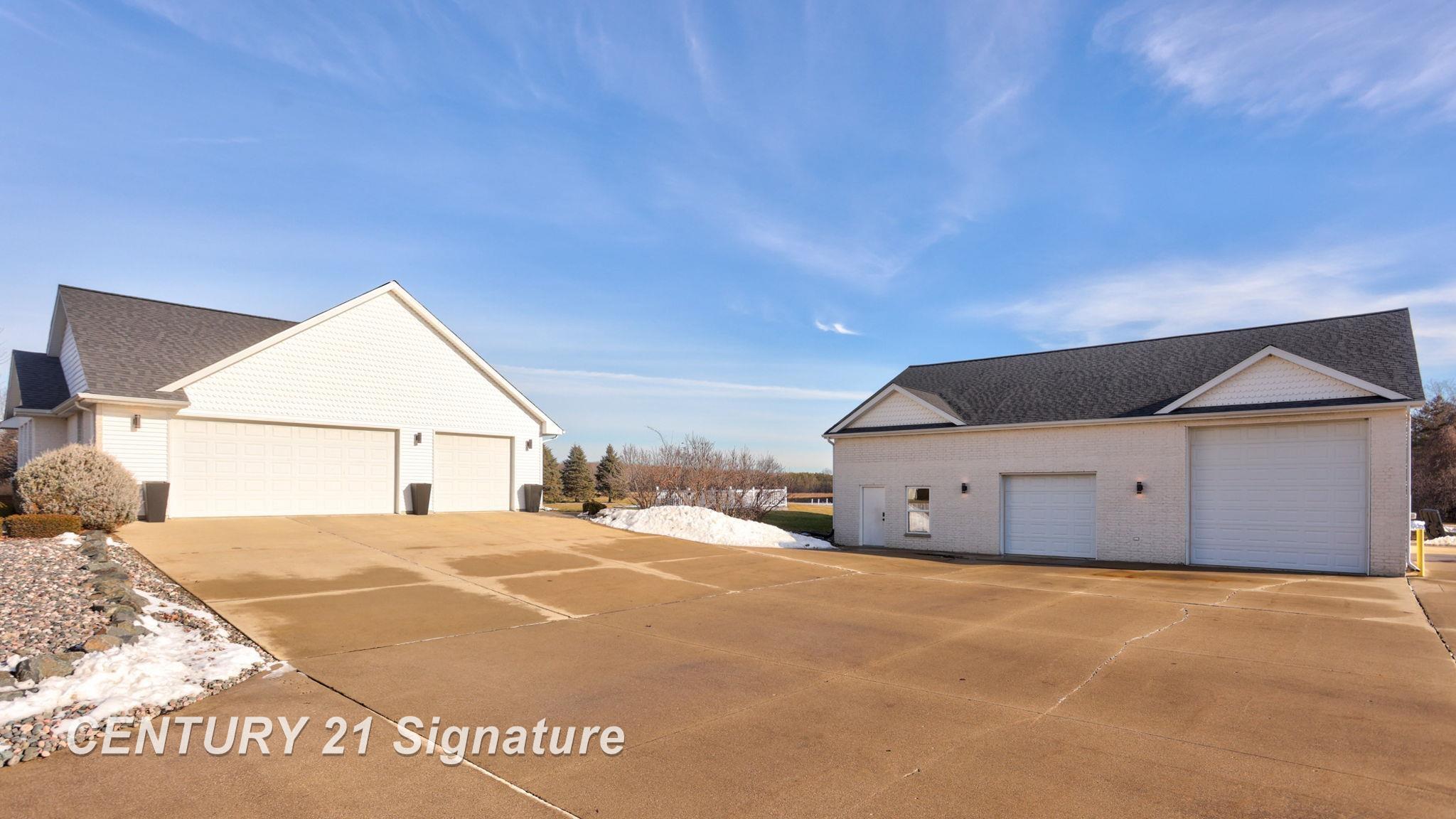 4050 Hackett Road Saginaw, MI 48603 - Photo 49 of 82 50197754-1e4f7a9b-f9bb-4eae-b457-dfe6dc18b442.JPG