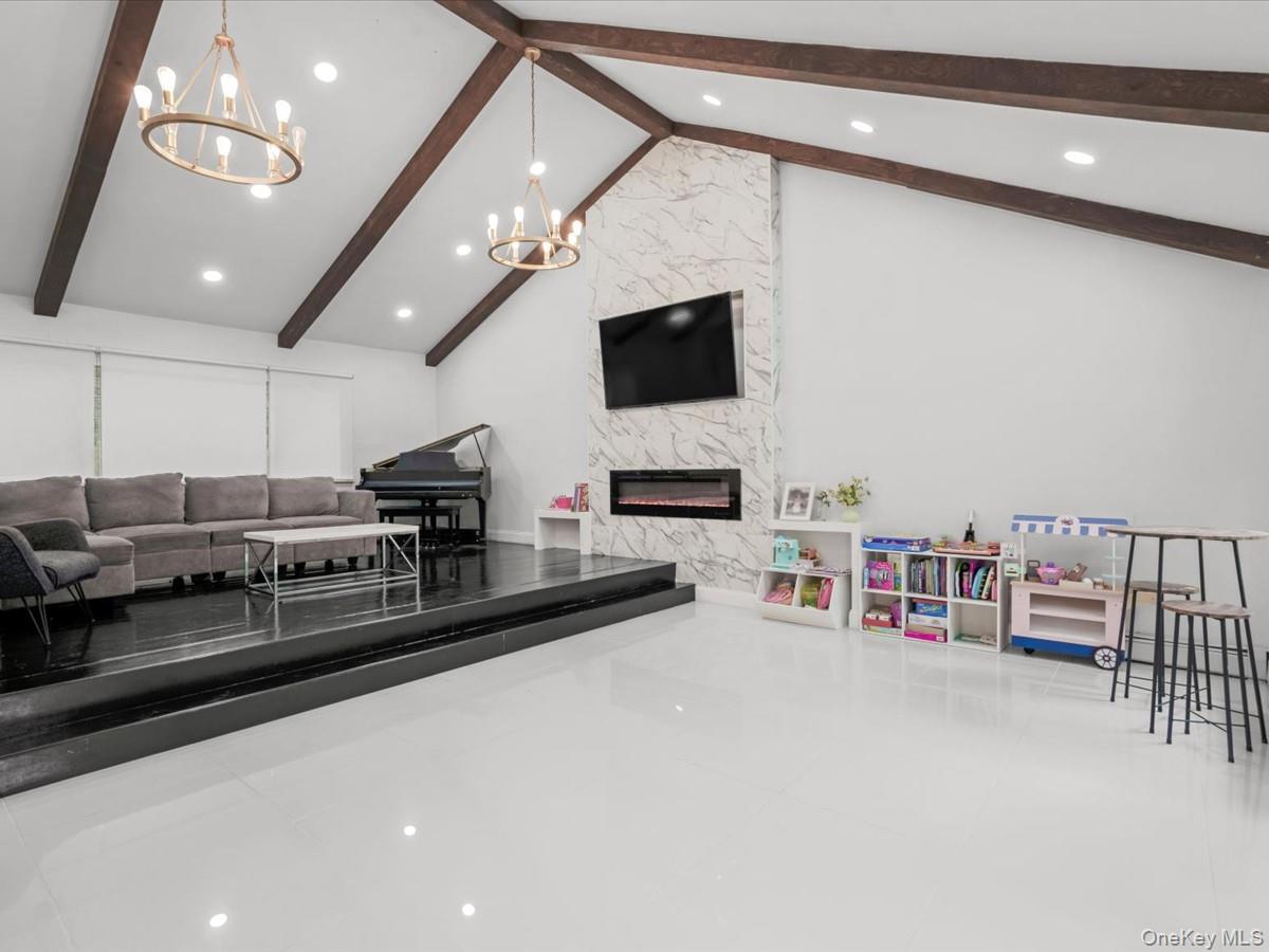 234 Town Line Road Commack, NY 11725 - Photo 6 of 30 Gallery Image 6