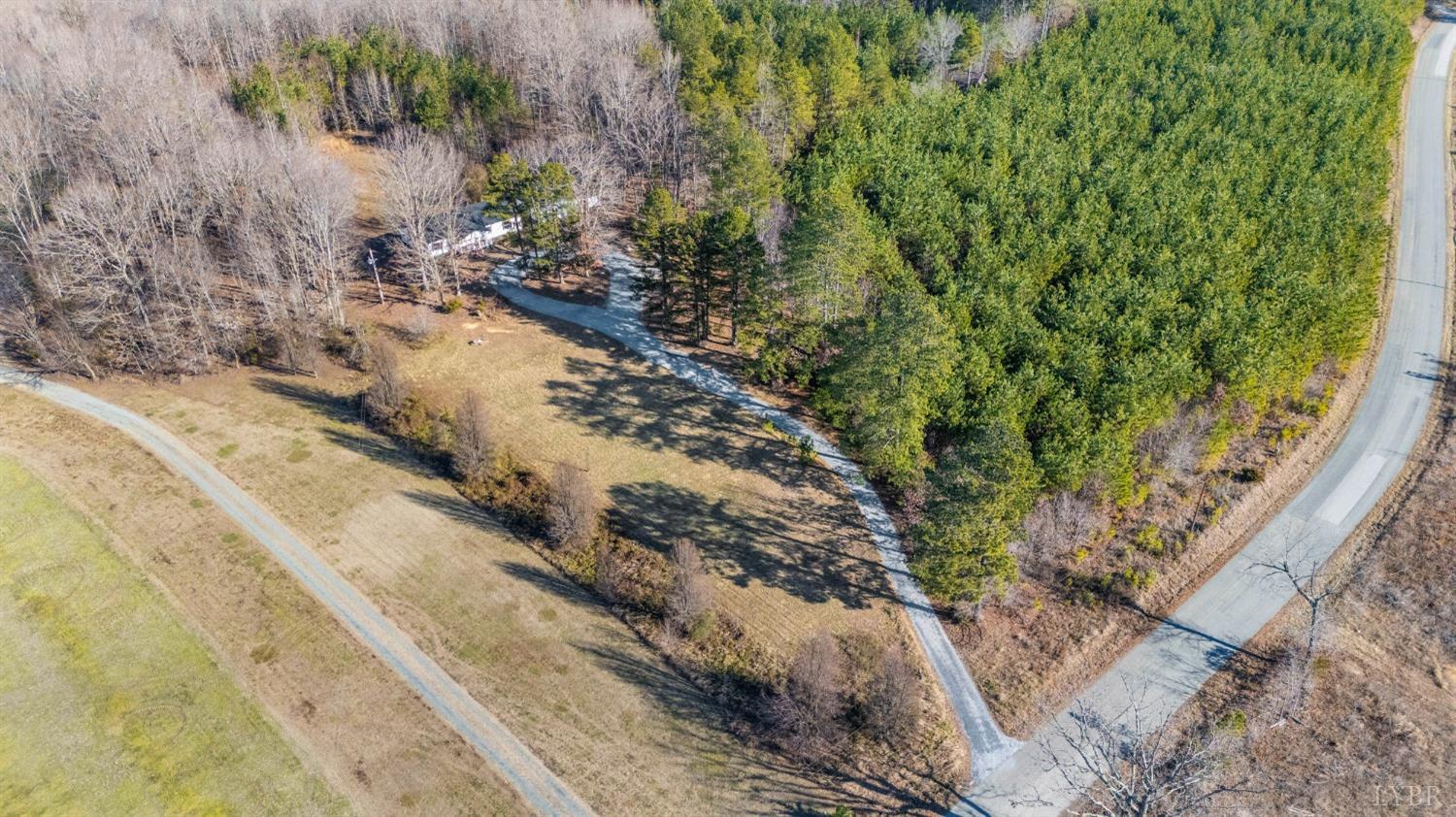 381 Hickeys Road Gretna, VA 24557 - Photo 33 of 37