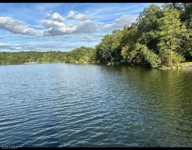 $788,900 | 56 Sleepy Hollow Road, Andover, NJ 07821