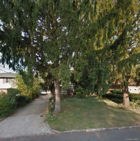 $579,007 | 44 Westwood Avenue, Deer Park, NY 11729
