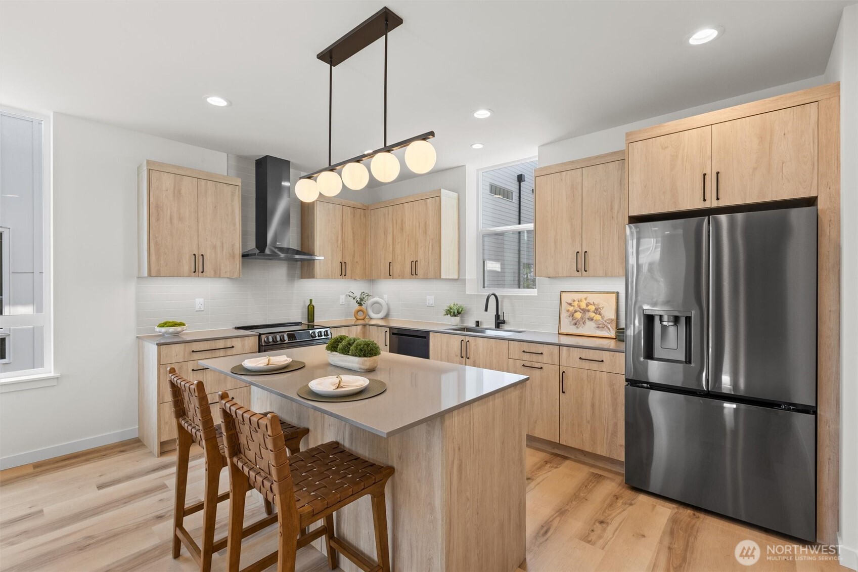 813 Northwest 63rd Street Seattle, WA 98107 - Photo 5 of 38