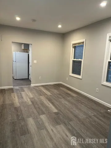 $2,950 | 690 State Street, Perth Amboy, NJ 08861