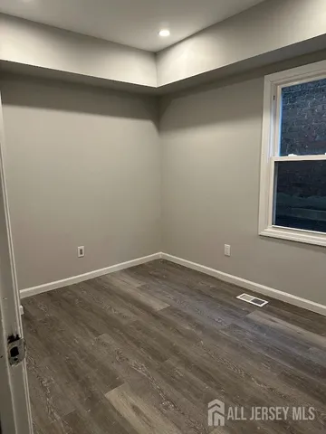 $2,950 | 690 State Street, Perth Amboy, NJ 08861