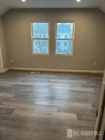 $2,950 | 690 State Street, Perth Amboy, NJ 08861