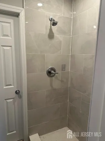 $2,950 | 690 State Street, Perth Amboy, NJ 08861