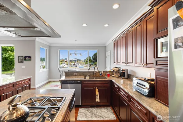 $929,000 | 880 Shoshone Drive, La Conner, WA 98257