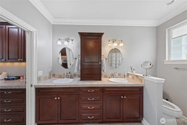 $929,000 | 880 Shoshone Drive, La Conner, WA 98257