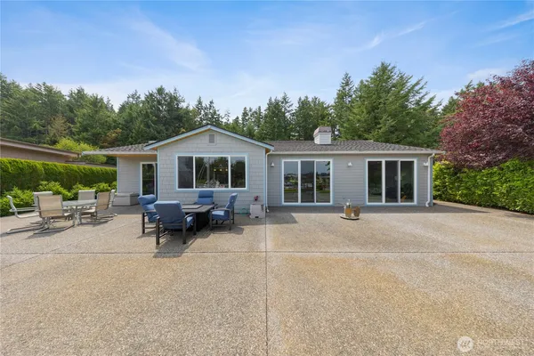$929,000 | 880 Shoshone Drive, La Conner, WA 98257