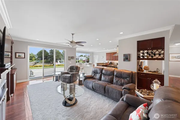 $929,000 | 880 Shoshone Drive, La Conner, WA 98257