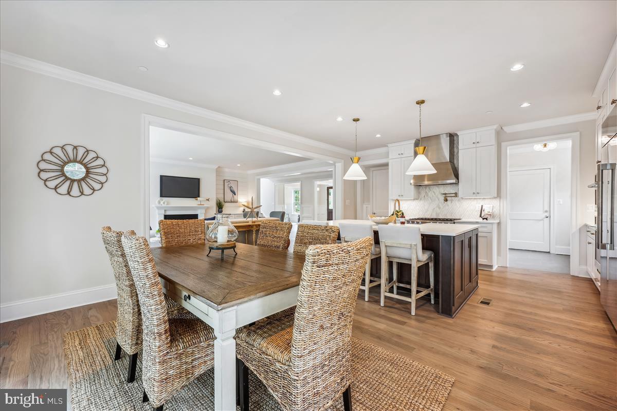 7600 Massena Road Bethesda, MD 20817 - Photo 35 of 102 Breakfast Area