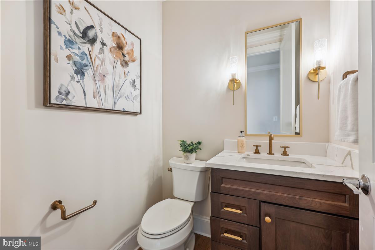 7600 Massena Road Bethesda, MD 20817 - Photo 40 of 102 Powder Room