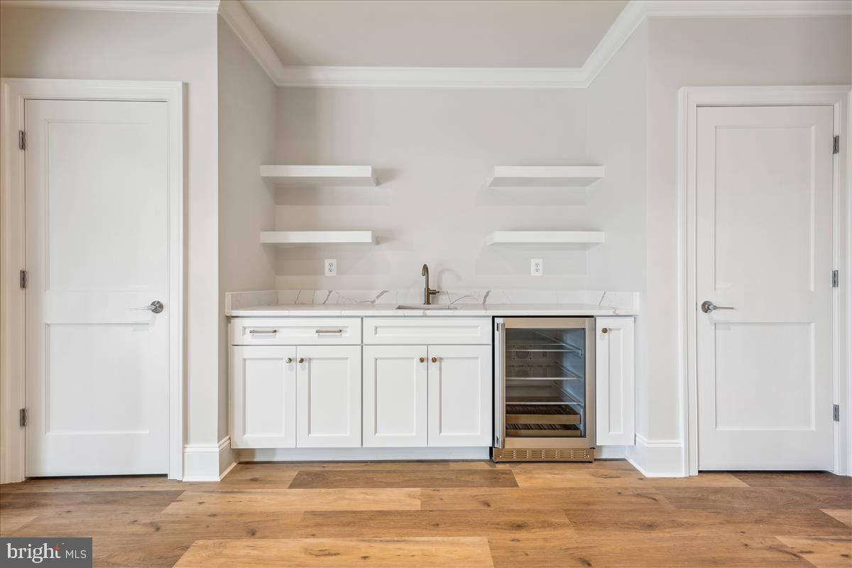 7600 Massena Road Bethesda, MD 20817 - Photo 83 of 102 Wet Bar