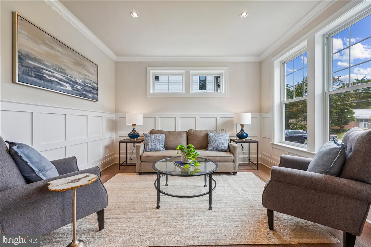 7600 Massena Road Bethesda, MD 20817 - Photo 10 of 102 a living room with furniture and a large window