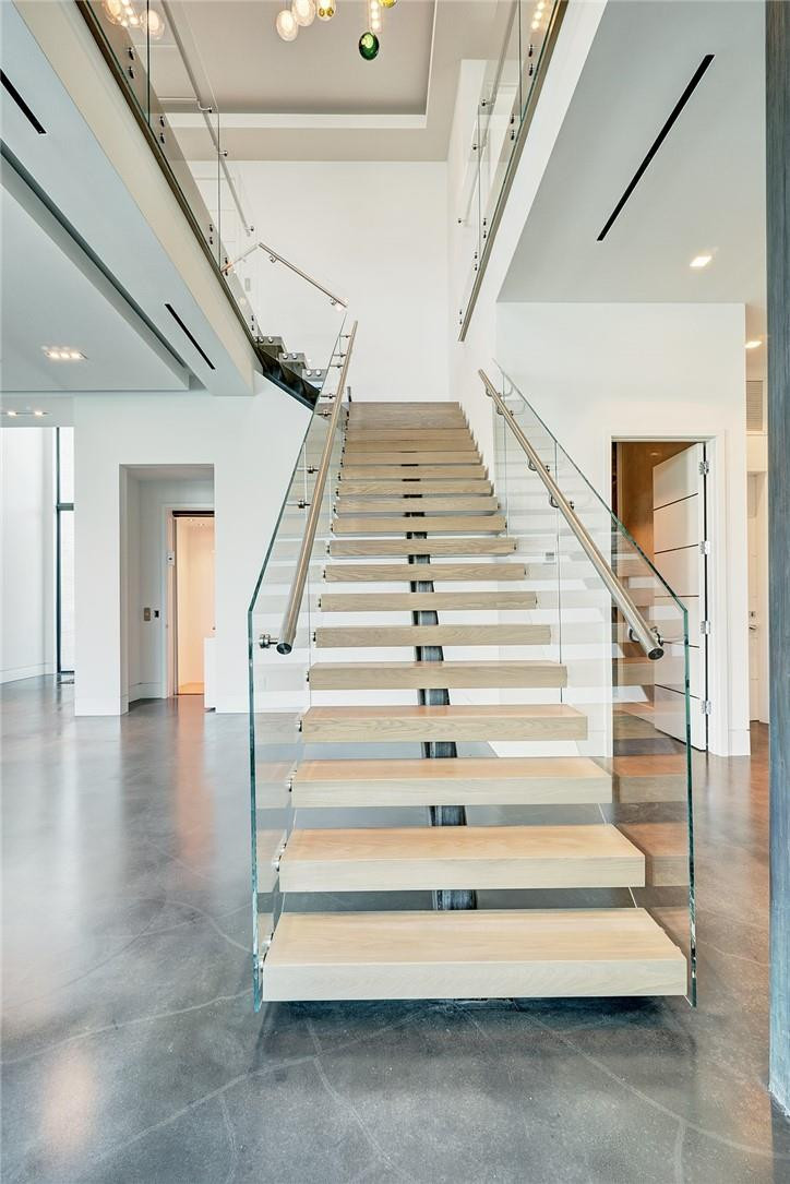 424 Northeast 5th Street Boca Raton, FL 33432 - Photo 15 of 51 a view of entryway