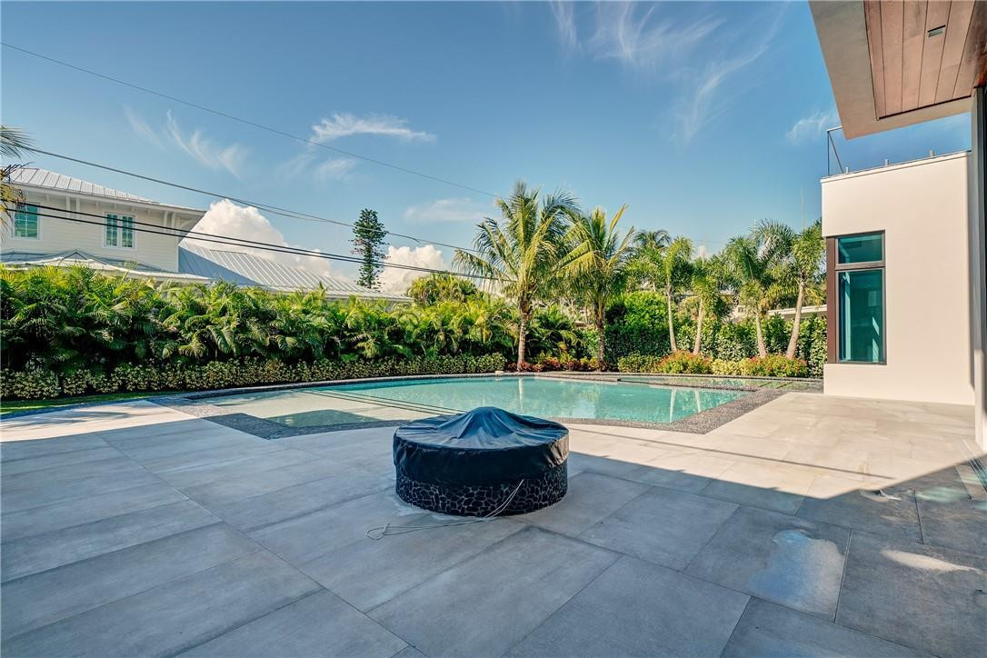 424 Northeast 5th Street Boca Raton, FL 33432 - Photo 24 of 51 a house view with a outdoor space