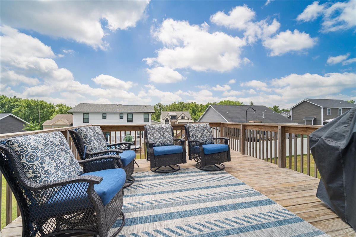 507 Raef Road Downs, IL 61736 - Photo 35 of 37 a view of a terrace with furniture