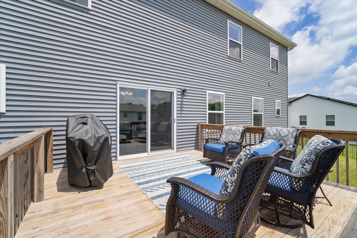507 Raef Road Downs, IL 61736 - Photo 36 of 37 a view of a patio on the deck