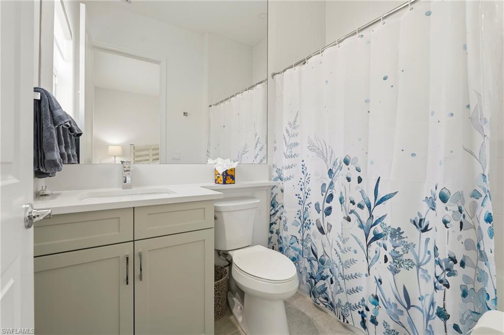 12083 Azalea Way Naples, FL 34120 - Photo 29 of 48 4th ensuite bathroom with tub