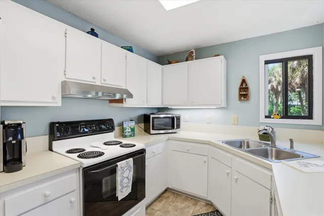 $395,000 | 857 Club Cottage Road, Edisto Beach, SC 29438