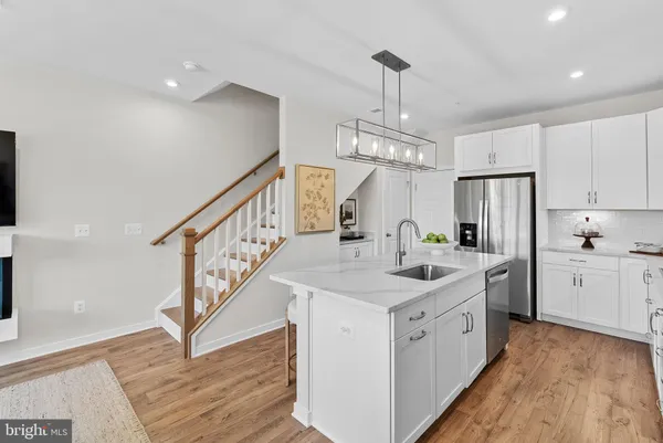 $584,990 | 6 Sepia Square, Unit MO, Ashburn, VA 20147