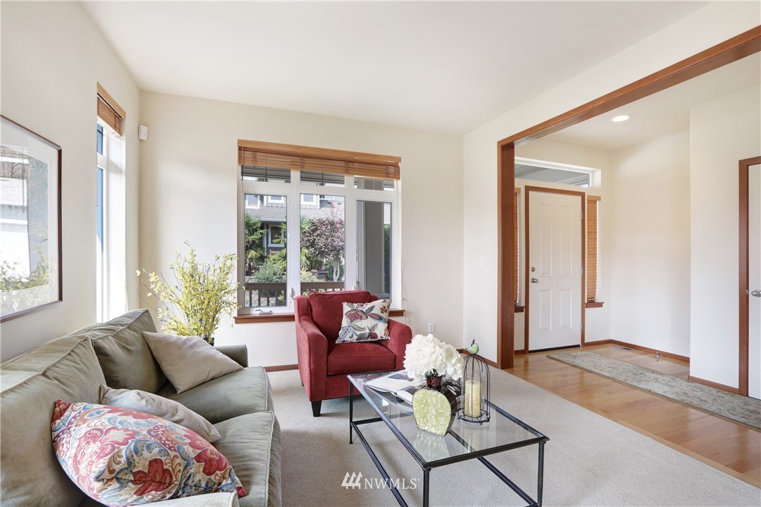 306 Pasco Drive Northeast Renton, WA 98059 - Photo 3 of 25