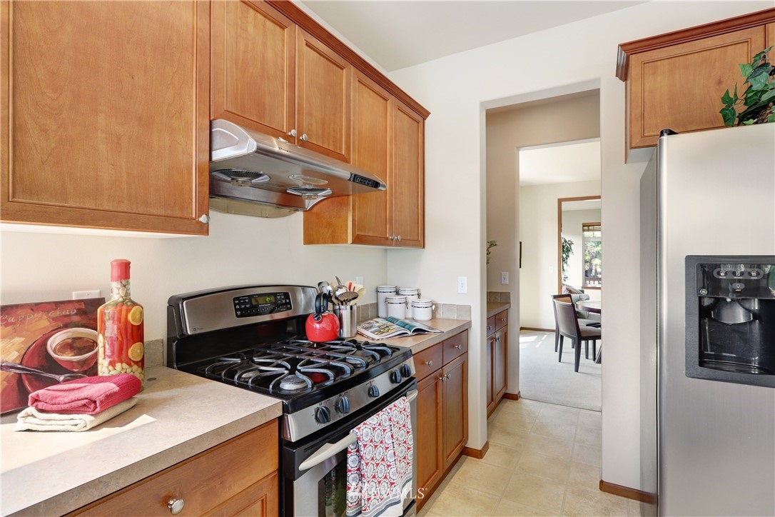 306 Pasco Drive Northeast Renton, WA 98059 - Photo 9 of 25
