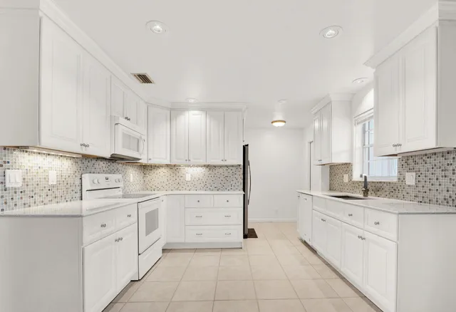 $824,900 | 3 Southeast Paddock Circle, Jupiter, FL 33469