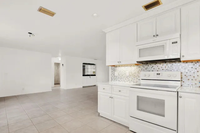 $824,900 | 3 Southeast Paddock Circle, Jupiter, FL 33469