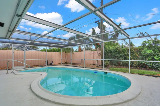 $824,900 | 3 Southeast Paddock Circle, Jupiter, FL 33469