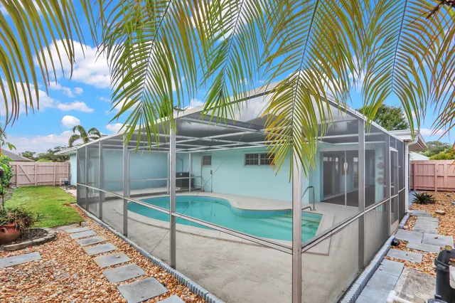 $824,900 | 3 Southeast Paddock Circle, Jupiter, FL 33469