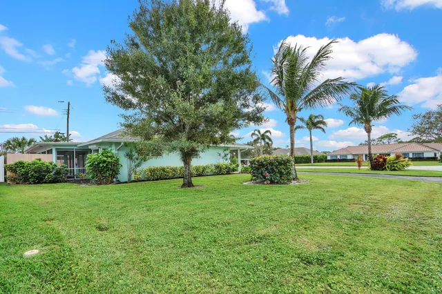 $824,900 | 3 Southeast Paddock Circle, Jupiter, FL 33469