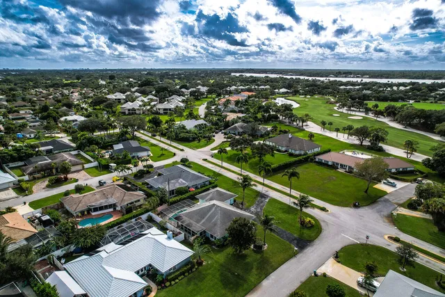 $824,900 | 3 Southeast Paddock Circle, Jupiter, FL 33469
