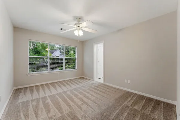 $935,000 | 23 Shearwater Place, The Woodlands, TX 77381