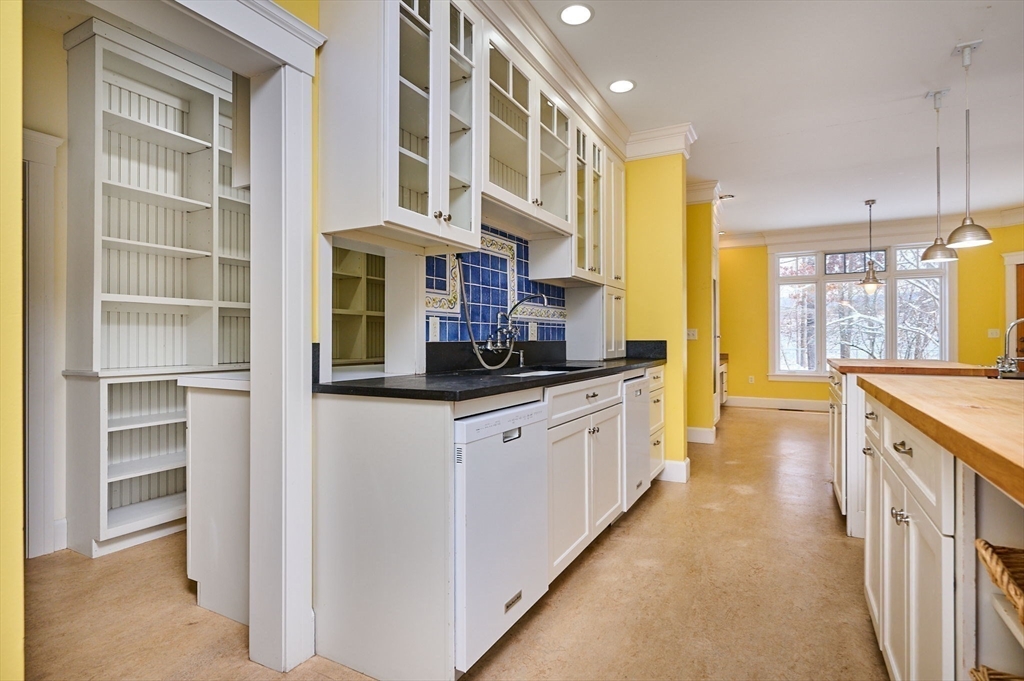 57 Tanglewood Road Amherst, MA 01002 - Photo 12 of 41 Gallery Image 12