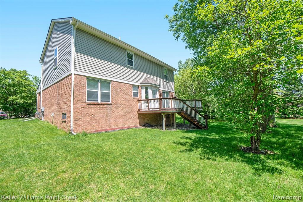 2741 Forest View Court Rochester Hills, MI 48307 - Photo 10 of 56