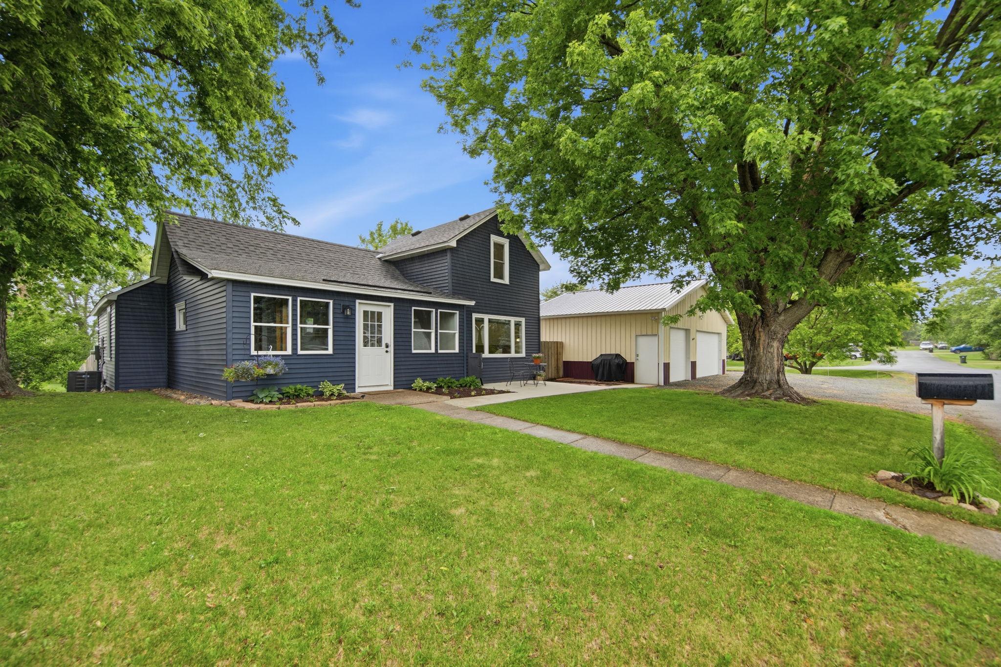 308 Perrin Avenue Star Prairie, WI 54026 - Photo 2 of 29