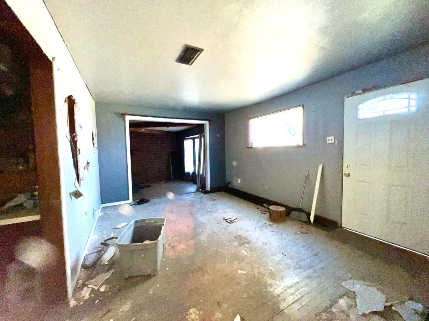 302 Jackson Lorenzo, TX 79343 - Photo 6 of 25 Photo 6