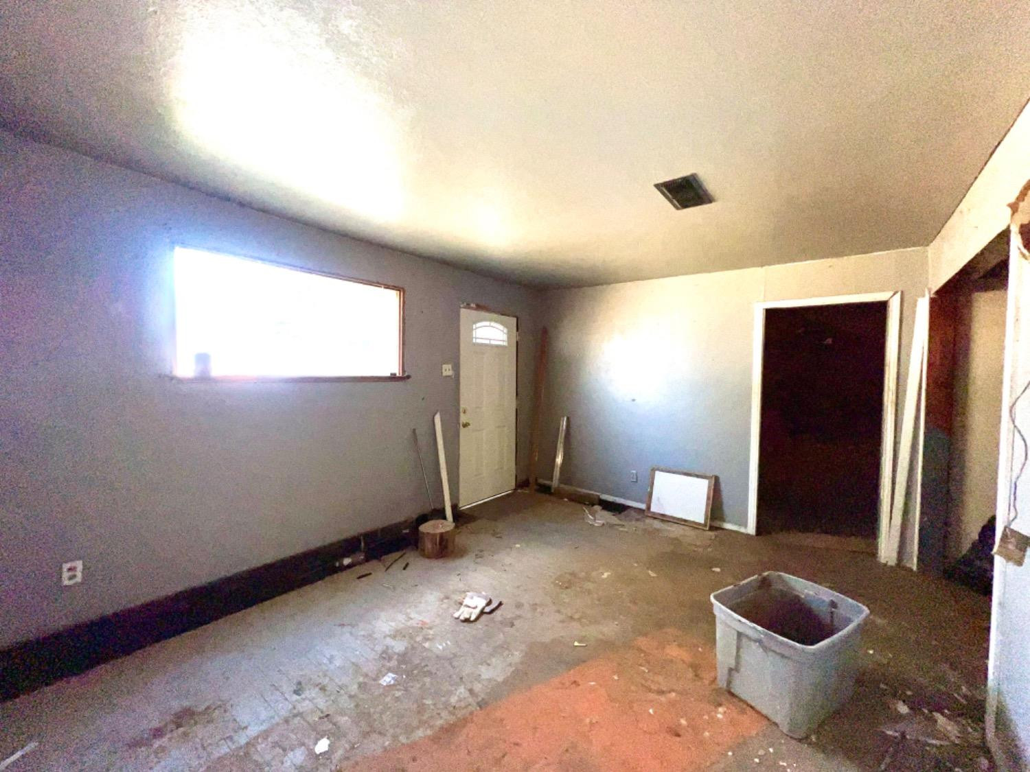 302 Jackson Lorenzo, TX 79343 - Photo 7 of 25 Photo 7