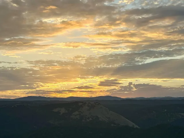 a view of a dry field