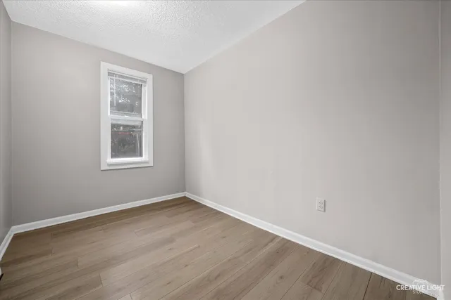 $1,550 | 674 St Charles Street, Unit 1, Elgin, IL 60120