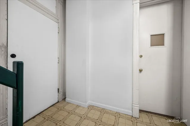 $1,550 | 674 St Charles Street, Unit 1, Elgin, IL 60120