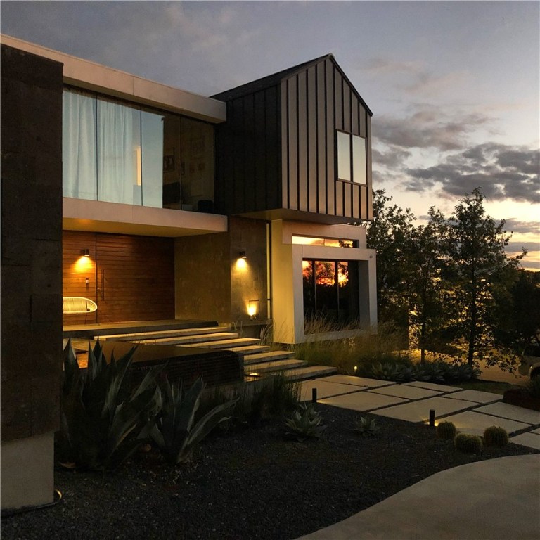 a view of street with large building