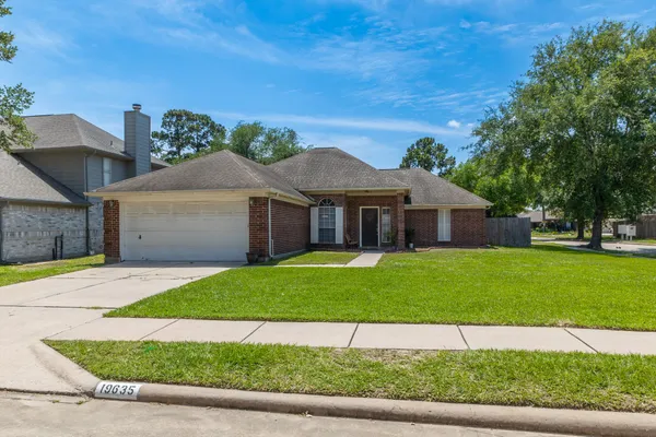 $2,000 | 19635 Vernier Woods Lane, Spring, TX 77379