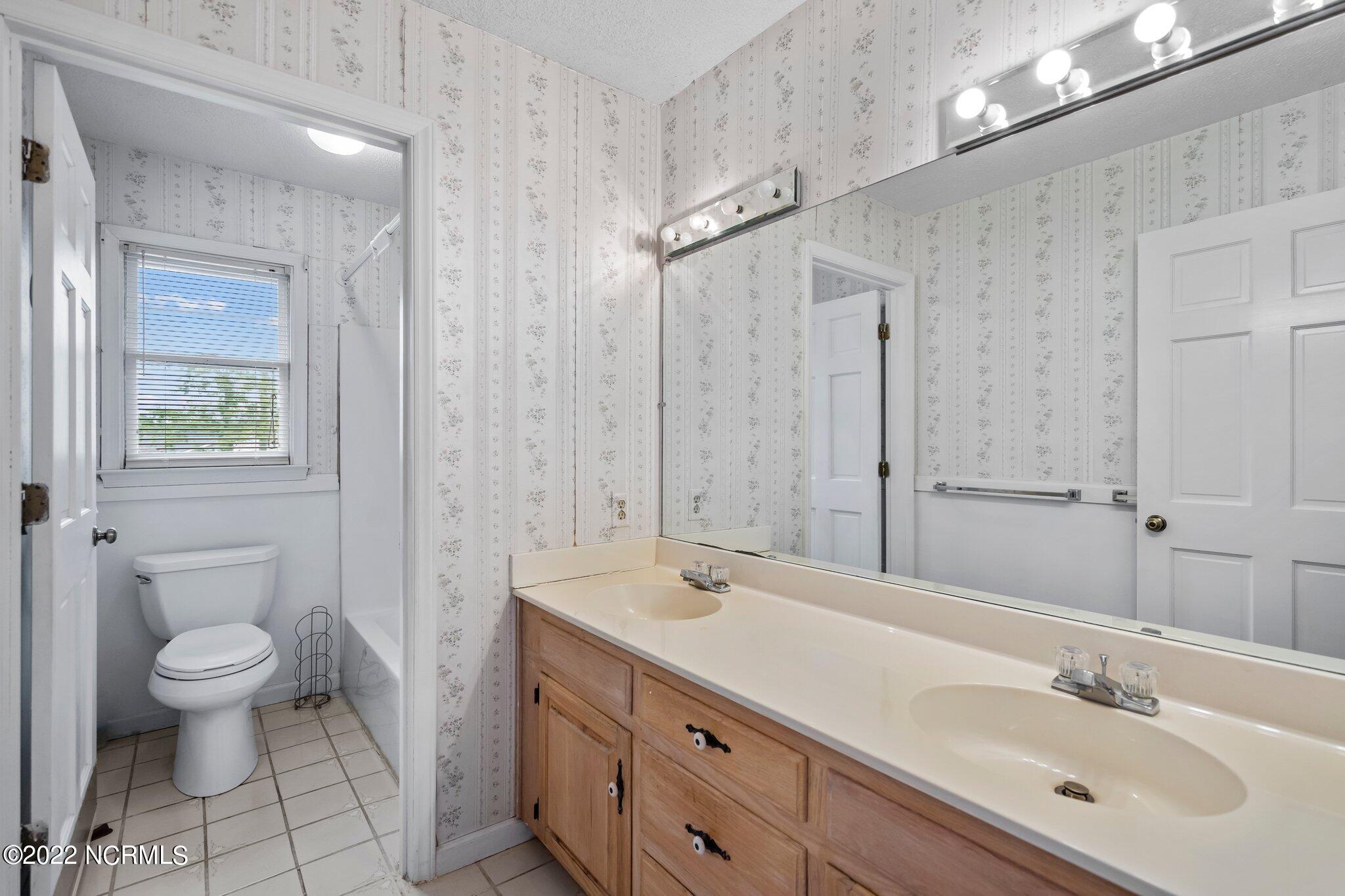 768 East Boiling Spring Road Southport, NC 28461 - Photo 24 of 46 50-web-or-mls-DSC00933