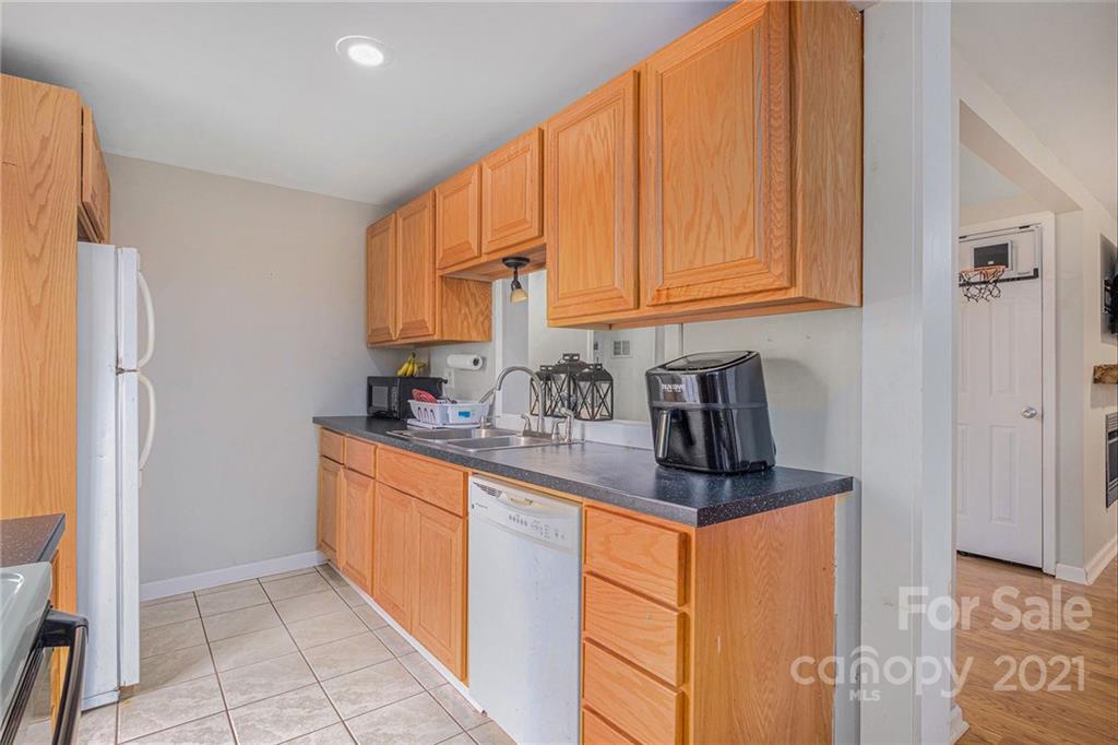 5801 Rocky River Road Concord, NC 28025 - Photo 10 of 28 Gallery Image 10